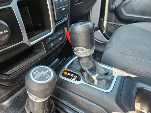 Used 2021 Jeep Wrangler Unlimited Sport AWD/4WD image 24