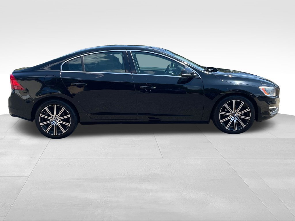 Used 2018 Volvo S60 T5 Inscription Platinum AWD/4WD image 9