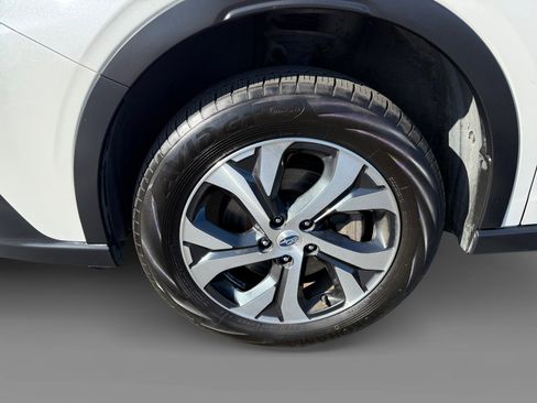 Used 2021 Subaru Outback Limited image 9