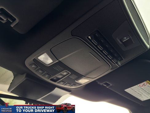 Used 2022 Ford F250 Lariat w/ Tremor Off-Road Package image 41