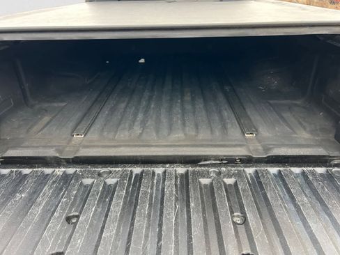 Used 2019 Nissan Frontier SV image 5