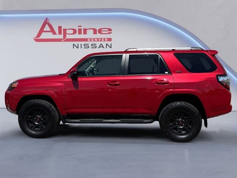 Used 2023 Toyota 4Runner SR5 Premium w/ Moonroof Package AWD/4WD image 2