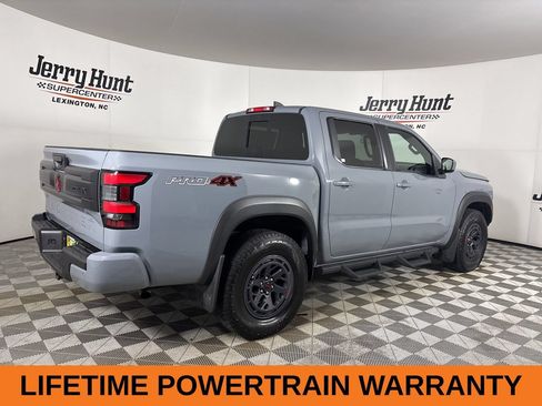 Used 2025 Nissan Frontier PRO-4X AWD/4WD image 6