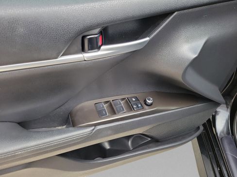 Used 2024 Toyota Camry XLE FWD image 28