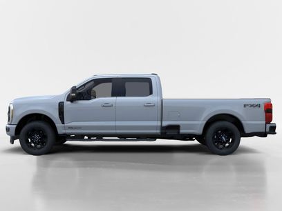 New 2026 Ford F350 Lariat w/ Black Appearance Package