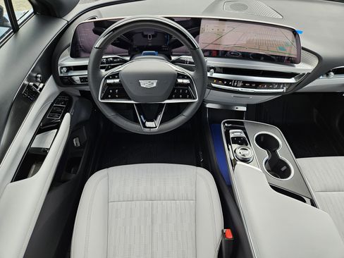 New 2025 Cadillac Lyriq Sport w/ LPO, Floor Liner Package RWD image 15