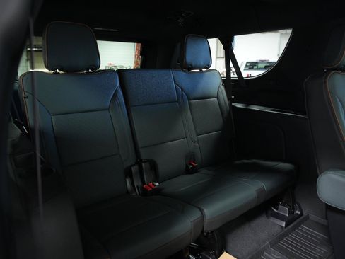 New 2026 GMC Yukon XL AT4 w/ AT4 Premium Plus Package AWD/4WD image 9