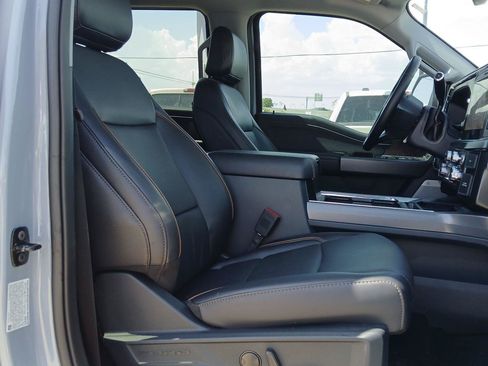 Used 2025 Ford F350 Lariat AWD/4WD image 11