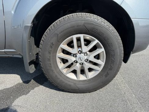 Used 2019 Nissan Frontier SV AWD/4WD image 11