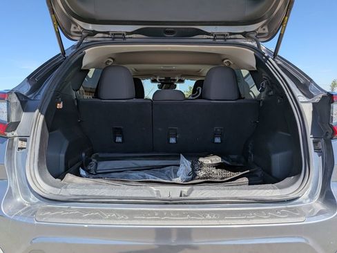 Used 2024 Subaru Crosstrek 2.0i Premium image 5