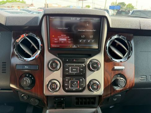 Used 2016 Ford F250 Lariat w/ Lariat Ultimate Package AWD/4WD image 16