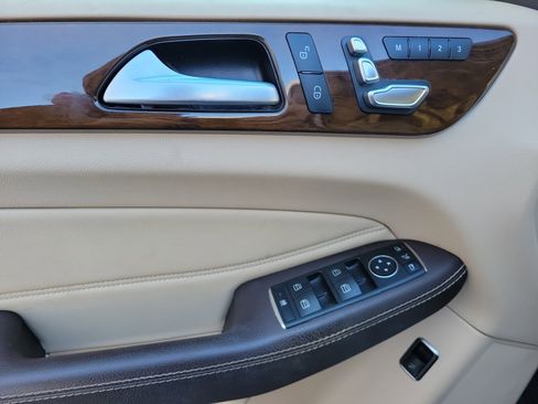 Used 2017 Mercedes-Benz GLE 350 w/ Premium 1 Package image 18