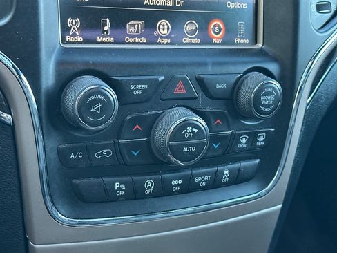 Used 2017 Jeep Grand Cherokee Overland image 23