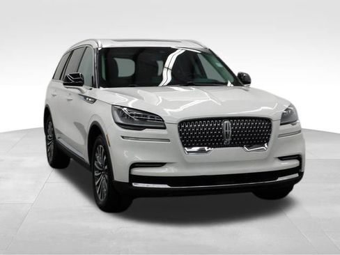 Used 2023 Lincoln Aviator Reserve image 5