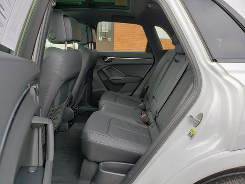 Used 2024 Audi Q3 2.0T Premium w/ Convenience Package image 11