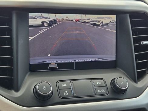 Used 2020 GMC Acadia SLE image 25