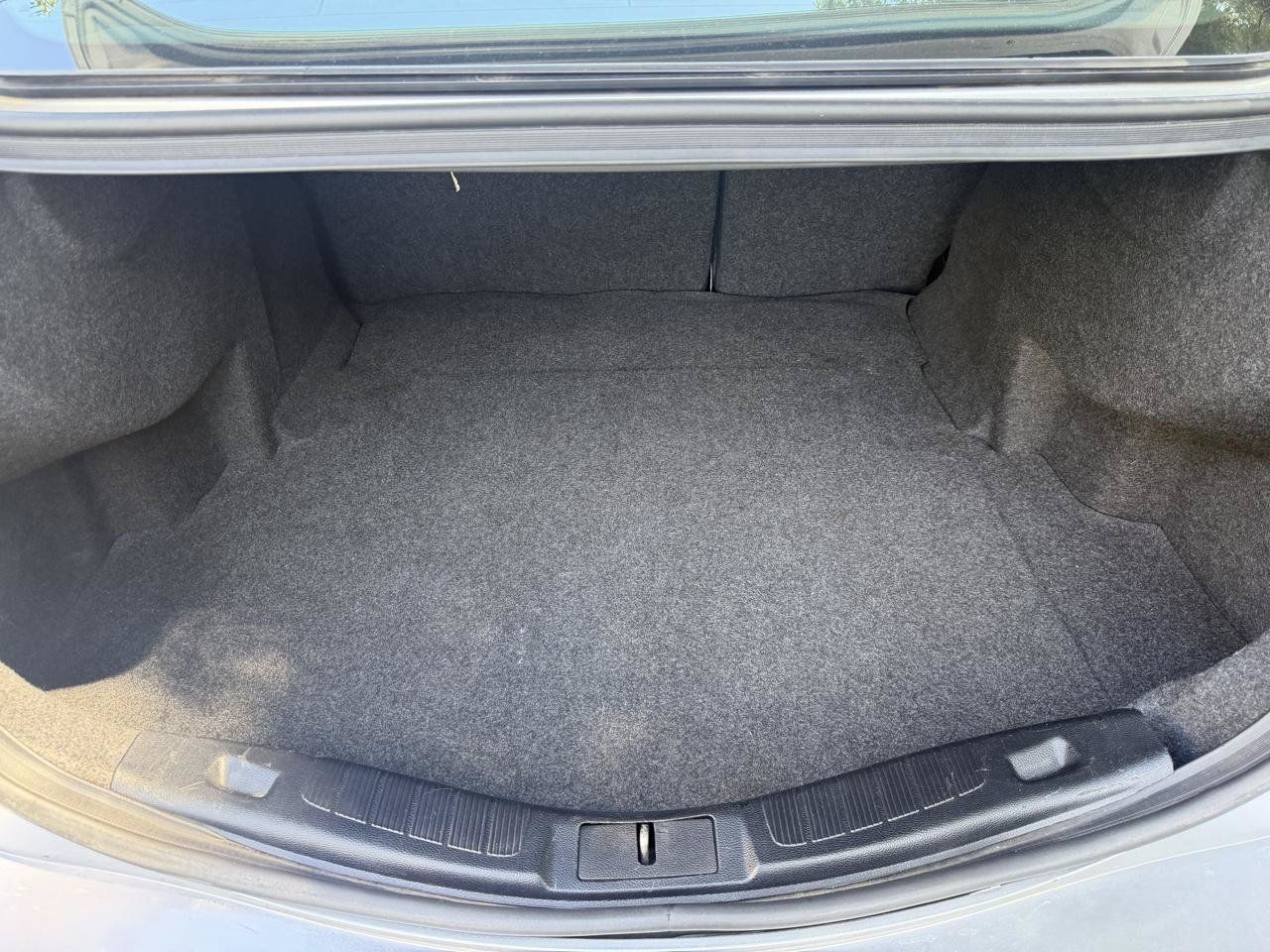 Used 2020 Ford Fusion SE FWD image 27