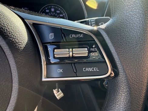 Used 2021 Kia Forte LXS FWD image 17