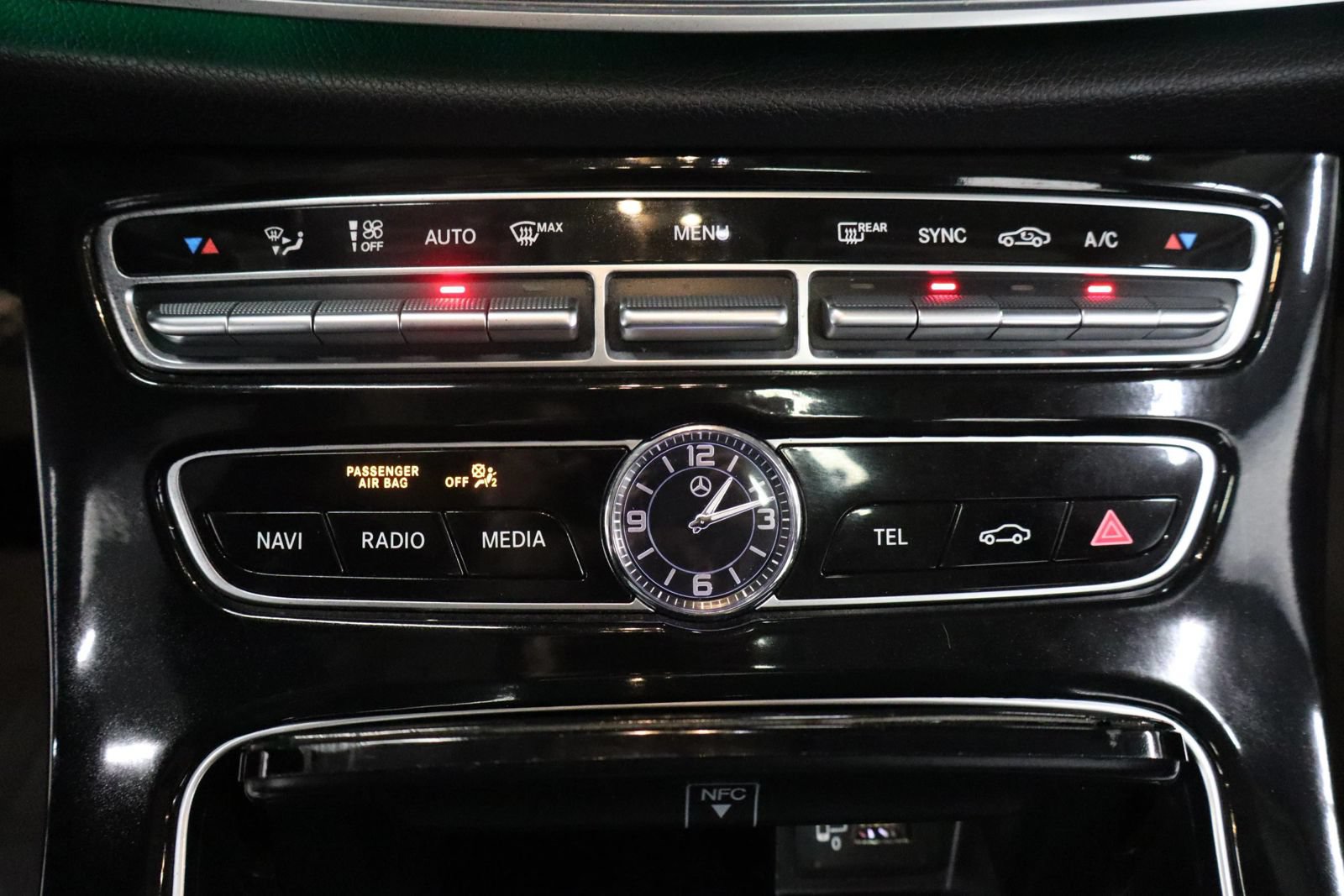 Used 2017 Mercedes-Benz E 300 4MATIC image 23