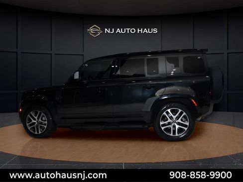 Used 2023 Land Rover Defender 110 X-Dynamic SE image 5