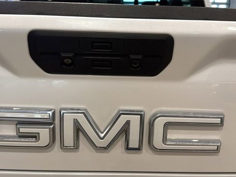 Used 2021 GMC Sierra 1500 Denali w/ Denali Ultimate Package image 9