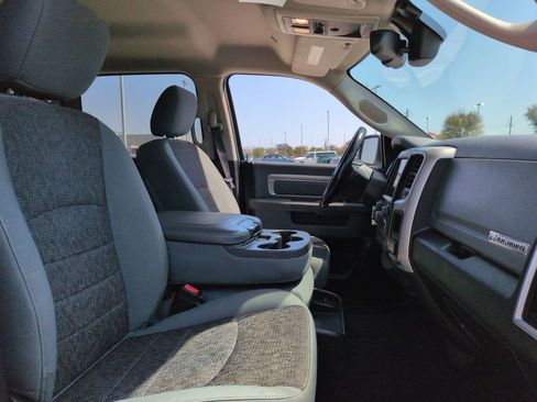 Used 2019 RAM 1500 Big Horn image 14