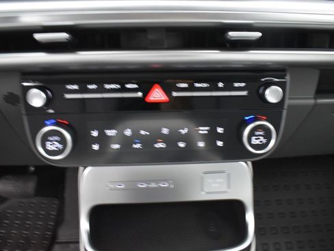 New 2026 Hyundai Ioniq 9 SEL image 17