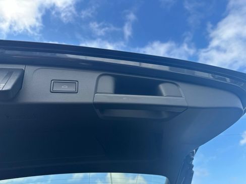 Certified 2024 Volkswagen Atlas SEL Premium R-Line AWD/4WD image 36