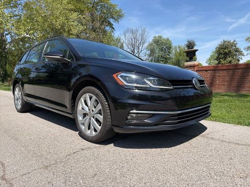 Used 2019 Volkswagen Golf SE FWD image 11