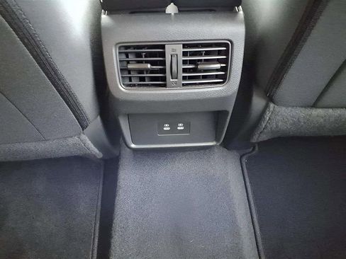 Used 2024 Nissan Rogue SV image 13