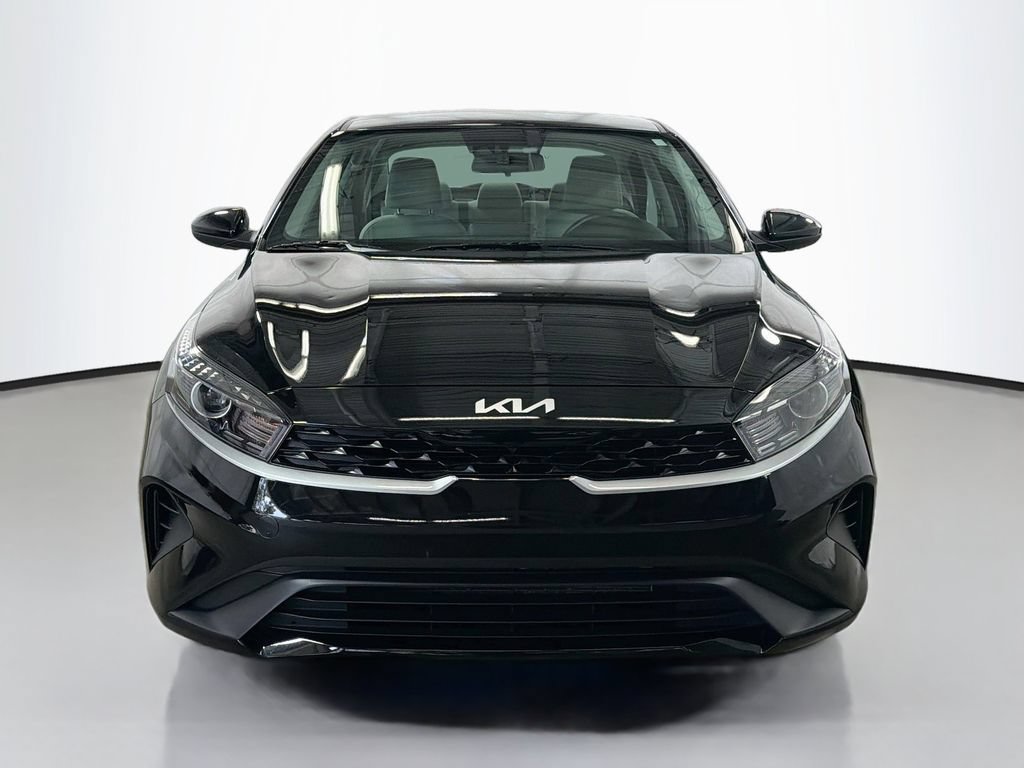 Used 2023 Kia Forte LXS FWD image 2
