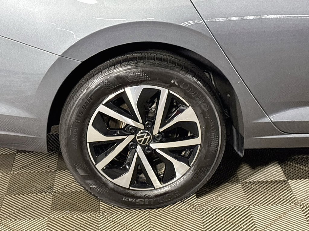 Certified 2025 Volkswagen Jetta S FWD image 23