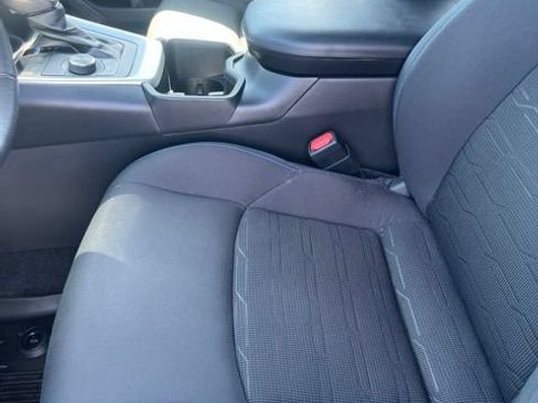 Used 2022 Toyota RAV4 SE w/ Convenience Package AWD/4WD image 12