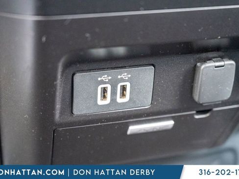 Used 2016 Ford F150 XLT w/ Equipment Group 302A Luxury image 12