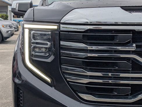 Used 2024 GMC Sierra 1500 SLT image 9