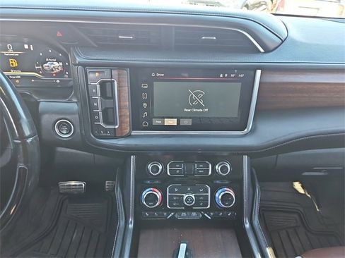 Used 2023 GMC Yukon Denali Ultimate image 13