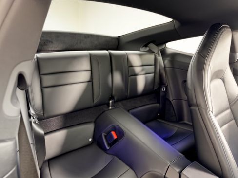 Certified 2022 Porsche 911 Carrera RWD image 29