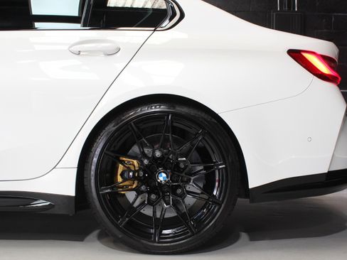 Used 2022 BMW M3 Competition w/ M Carbon Exterior Package image 5
