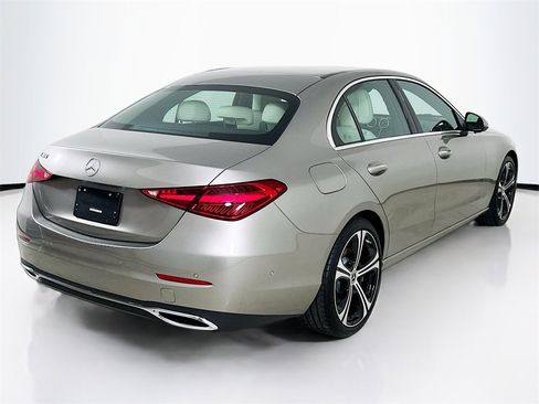 Used 2024 Mercedes-Benz C 300 Sedan image 5