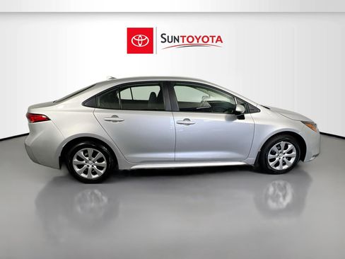 Used 2026 Toyota Corolla LE FWD image 2