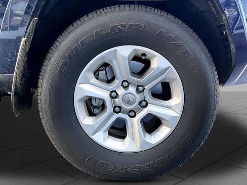 Used 2024 Toyota 4Runner SR5 AWD/4WD image 10