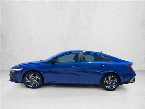 Certified 2025 Hyundai Elantra Sport w/ Cargo Package FWD image 9
