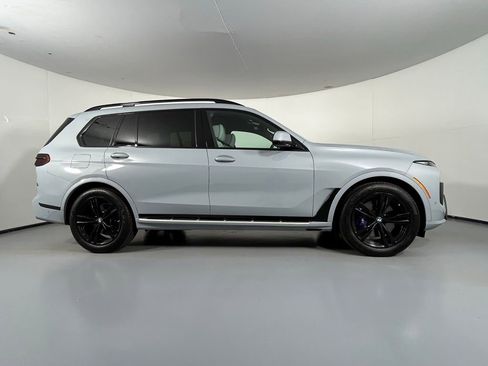 Used 2023 BMW X7 xDrive40i w/ M Sport Package AWD/4WD image 8