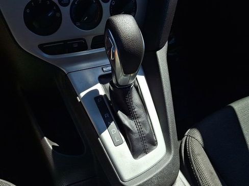 Used 2014 Ford Focus SE FWD image 15