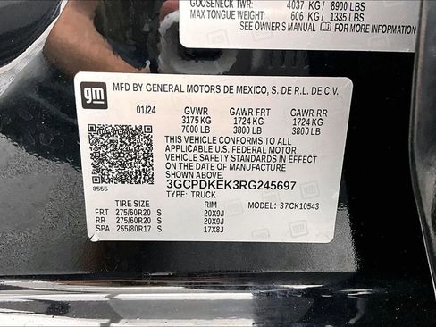 Used 2024 Chevrolet Silverado 1500 LT AWD/4WD image 35