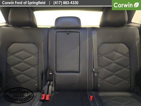 Used 2024 Volkswagen Atlas Cross Sport SE image 21