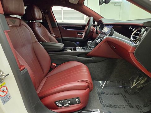 Certified 2023 Bentley Flying Spur V8 AWD/4WD image 2