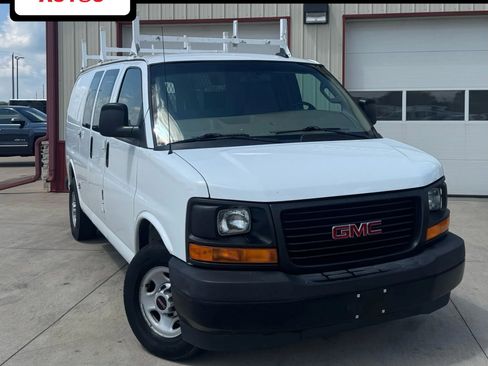 Used 2017 GMC Savana 2500 image 1