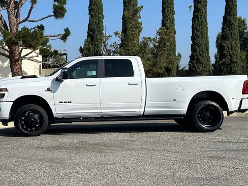 Used 2025 RAM 3500 Laramie w/ Night Edition AWD/4WD image 7