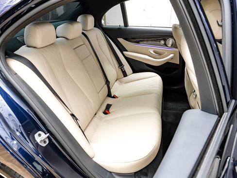 Used 2022 Mercedes-Benz E 350 Sedan w/ AMG Line Exterior image 29